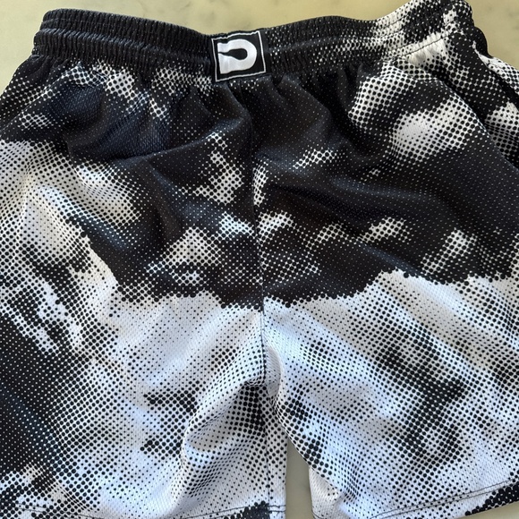 The drip shop shorts - Picture 2 of 3